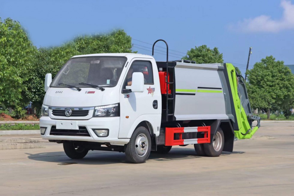 東風(fēng)途逸藍(lán)胖5.5方壓縮垃圾車 東風(fēng)途逸藍(lán)胖5.5方壓縮垃圾車
